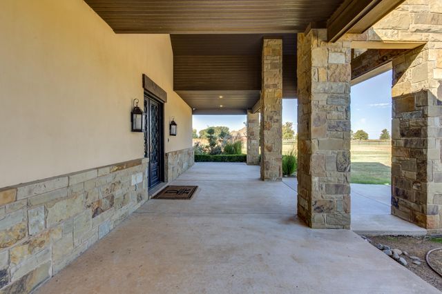 8009 F M 2641, Shallowater, TX 79363