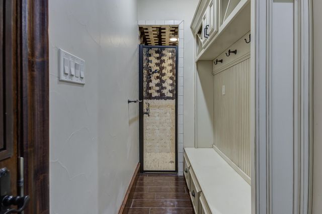 8009 F M 2641, Shallowater, TX 79363