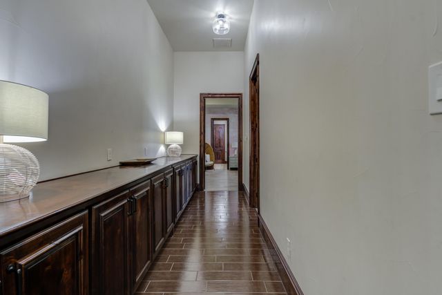 8009 F M 2641, Shallowater, TX 79363