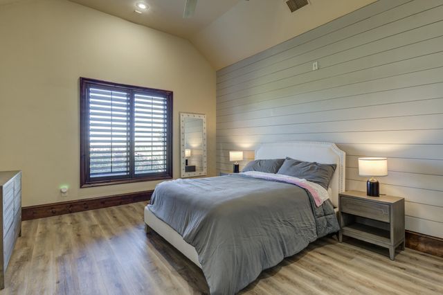 8009 F M 2641, Shallowater, TX 79363