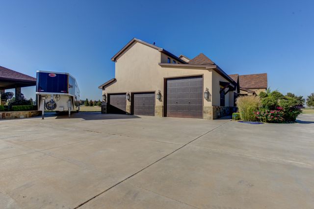 8009 F M 2641, Shallowater, TX 79363