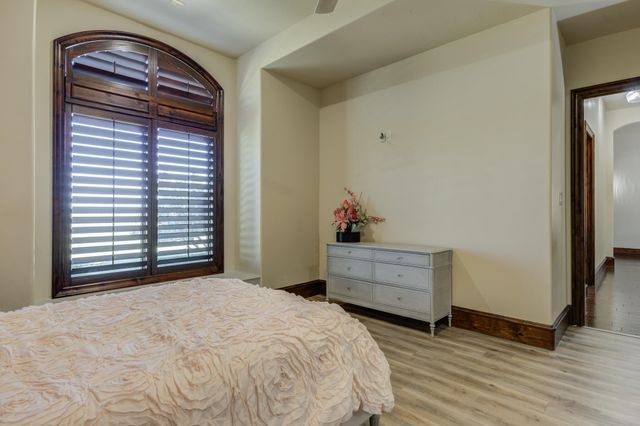 8009 F M 2641, Shallowater, TX 79363