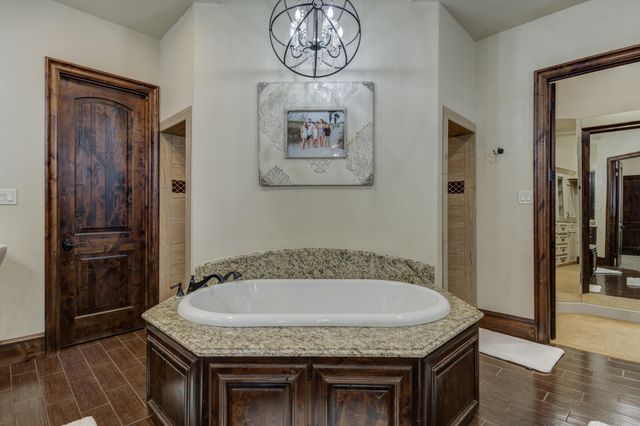 8009 F M 2641, Shallowater, TX 79363