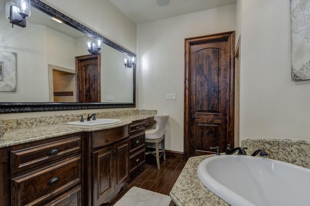 8009 F M 2641, Shallowater, TX 79363