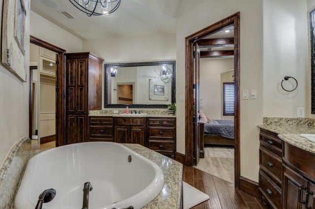 8009 F M 2641, Shallowater, TX 79363