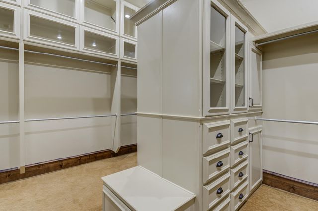 8009 F M 2641, Shallowater, TX 79363