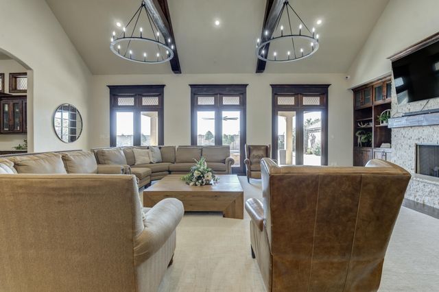 8009 F M 2641, Shallowater, TX 79363