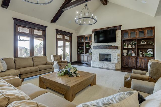 8009 F M 2641, Shallowater, TX 79363