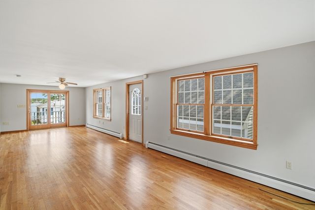 24 Bowers Ave, Tyngsborough, MA 01879