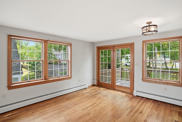 24 Bowers Ave, Tyngsborough, MA 01879