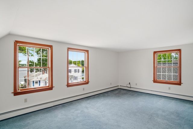 24 Bowers Ave, Tyngsborough, MA 01879