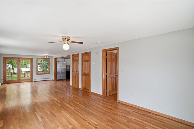 24 Bowers Ave, Tyngsborough, MA 01879
