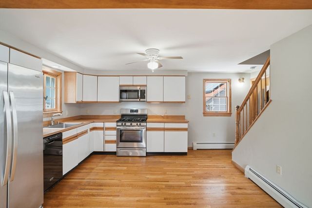 24 Bowers Ave, Tyngsborough, MA 01879