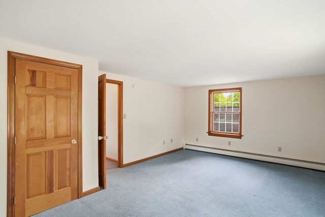24 Bowers Ave, Tyngsborough, MA 01879