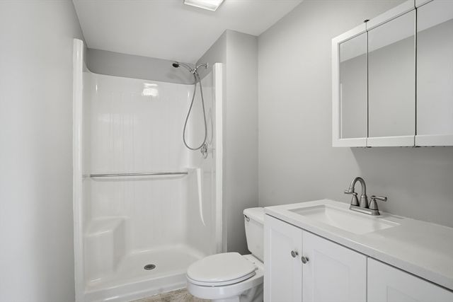 24 Bowers Ave, Tyngsborough, MA 01879