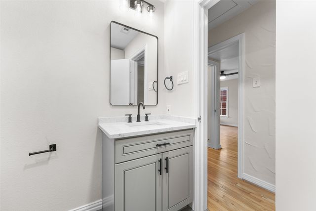 311 N Tennant Street, Dallas, TX 75208