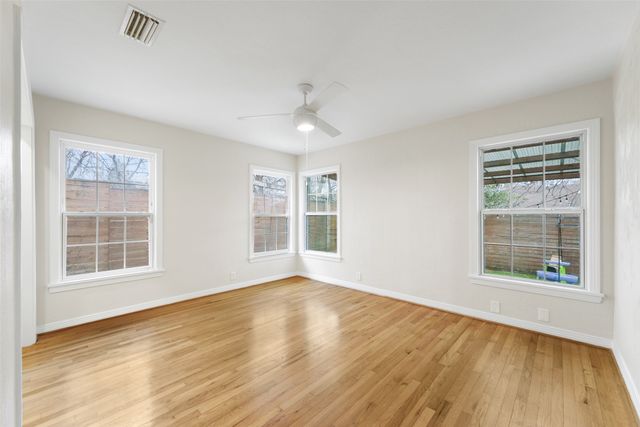 311 N Tennant Street, Dallas, TX 75208