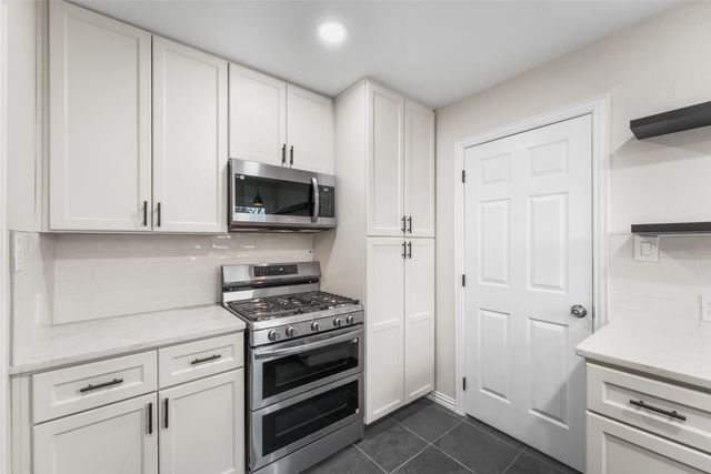 311 N Tennant Street, Dallas, TX 75208