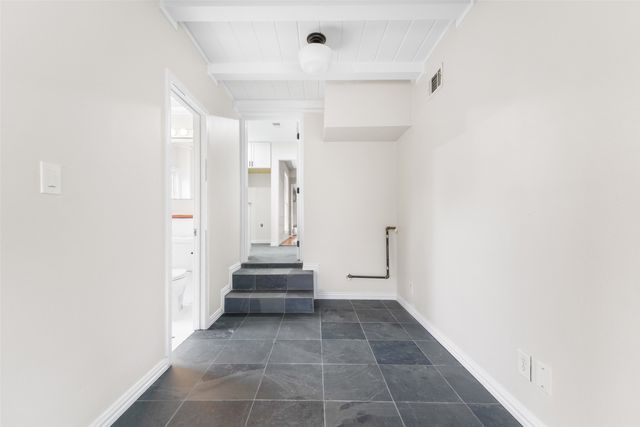 311 N Tennant Street, Dallas, TX 75208