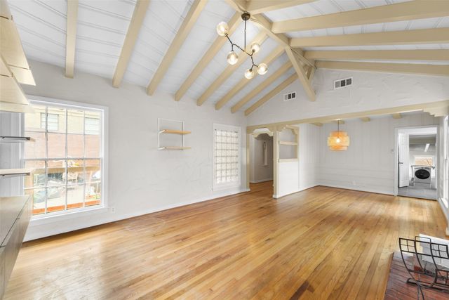 311 N Tennant Street, Dallas, TX 75208