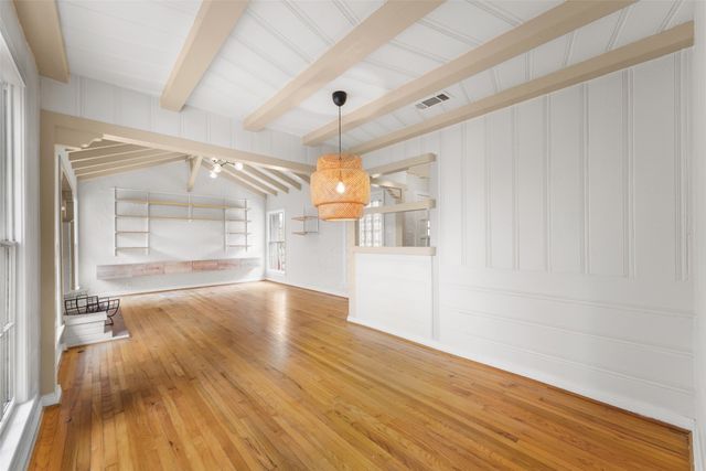 311 N Tennant Street, Dallas, TX 75208