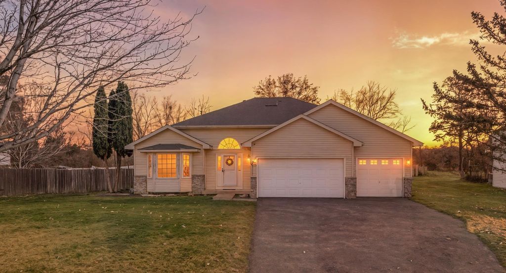 22709 Vintage Street NW, Saint Francis, MN 55070