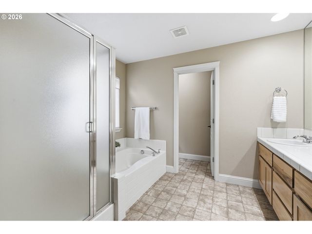 17318 Sw GALEWOOD Dr, Sherwood, OR 97140