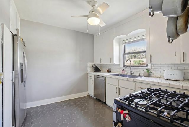 312 Graceland Street, Houston, TX 77009