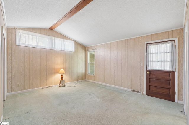 105 Derby Lane, Clinton, SC 29325