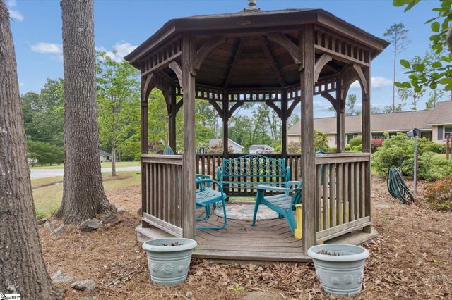 105 Derby Lane, Clinton, SC 29325