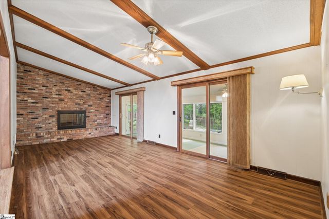 105 Derby Lane, Clinton, SC 29325