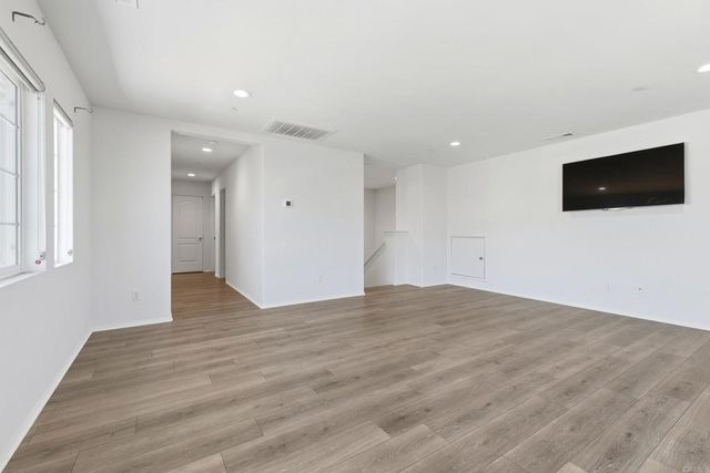 29852 Windmill Farms Rd, Winchester, CA 92596