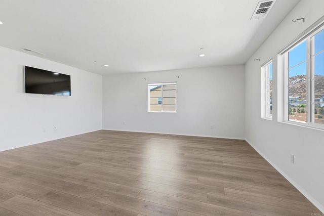 29852 Windmill Farms Rd, Winchester, CA 92596
