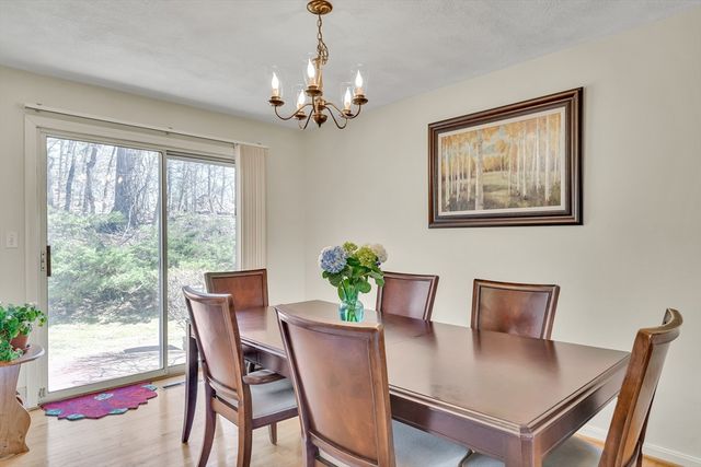 19 April Ln 19, Lexington, MA 02421