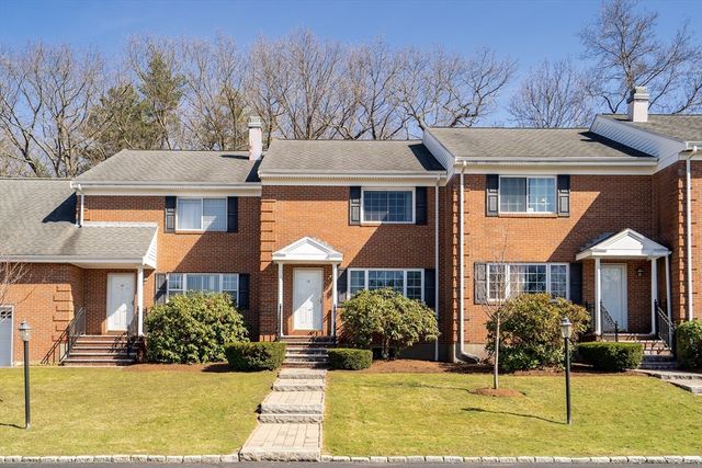 19 April Ln 19, Lexington, MA 02421