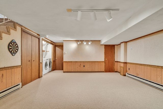 19 April Ln 19, Lexington, MA 02421