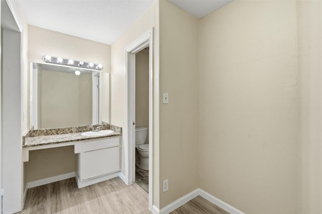 18800 Egret Bay Boulevard 1007, Webster, TX 77058