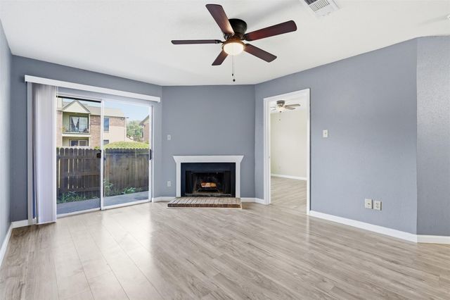 18800 Egret Bay Boulevard 1007, Webster, TX 77058