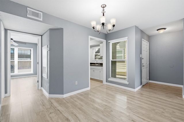 18800 Egret Bay Boulevard 1007, Webster, TX 77058