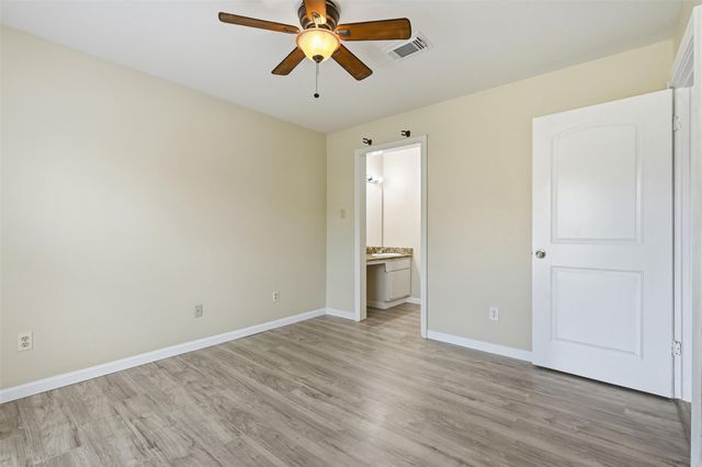 18800 Egret Bay Boulevard 1007, Webster, TX 77058