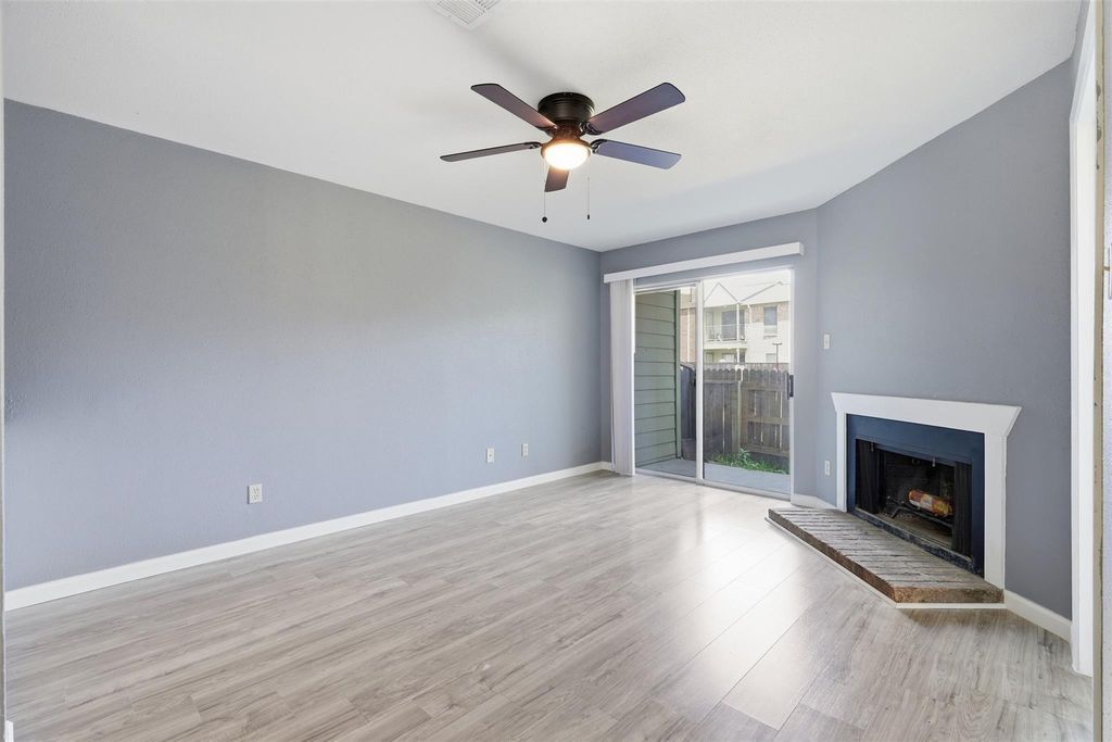 18800 Egret Bay Boulevard 1007, Webster, TX 77058