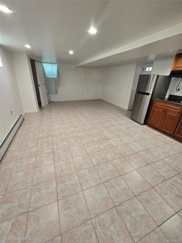 9712 159th Avenue, Howard Beach, NY 11414