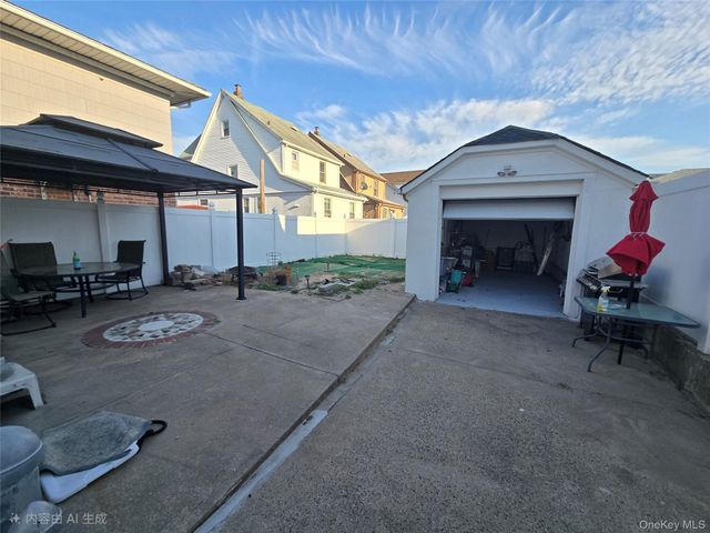 9712 159th Avenue, Howard Beach, NY 11414