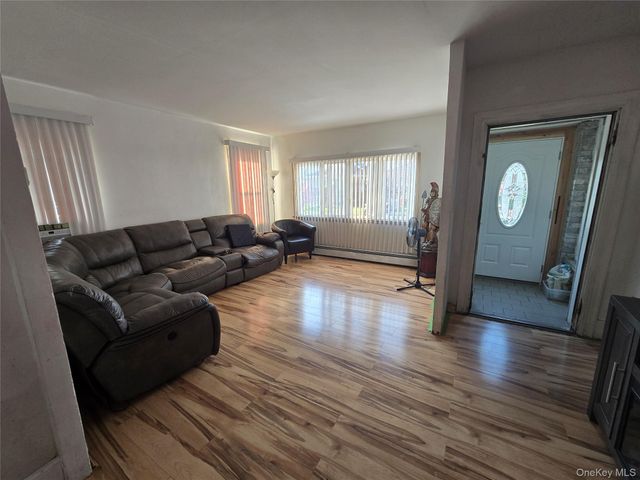 9712 159th Avenue, Howard Beach, NY 11414