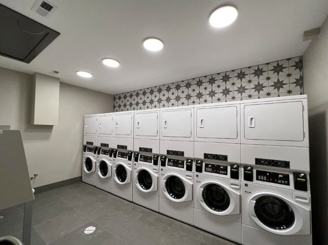 5600 N Sheridan Road 3D, Chicago, IL 60660