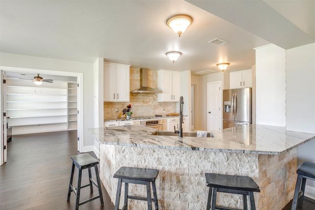 101 Springfield Lane, Red Oak, TX 75165