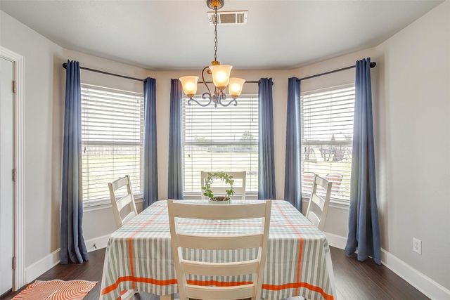 101 Springfield Lane, Red Oak, TX 75165