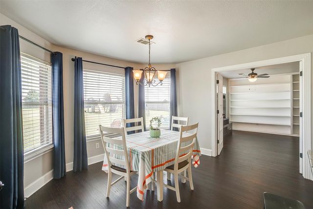 101 Springfield Lane, Red Oak, TX 75165