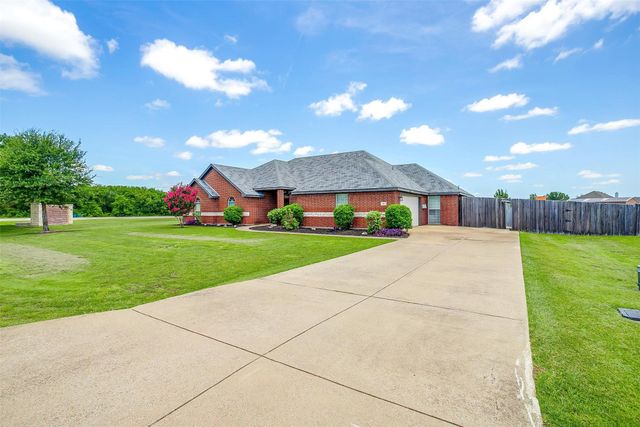 101 Springfield Lane, Red Oak, TX 75165