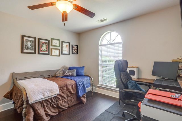 101 Springfield Lane, Red Oak, TX 75165